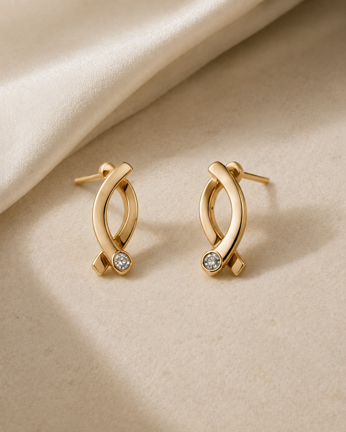 Nova Bonds earrings collection